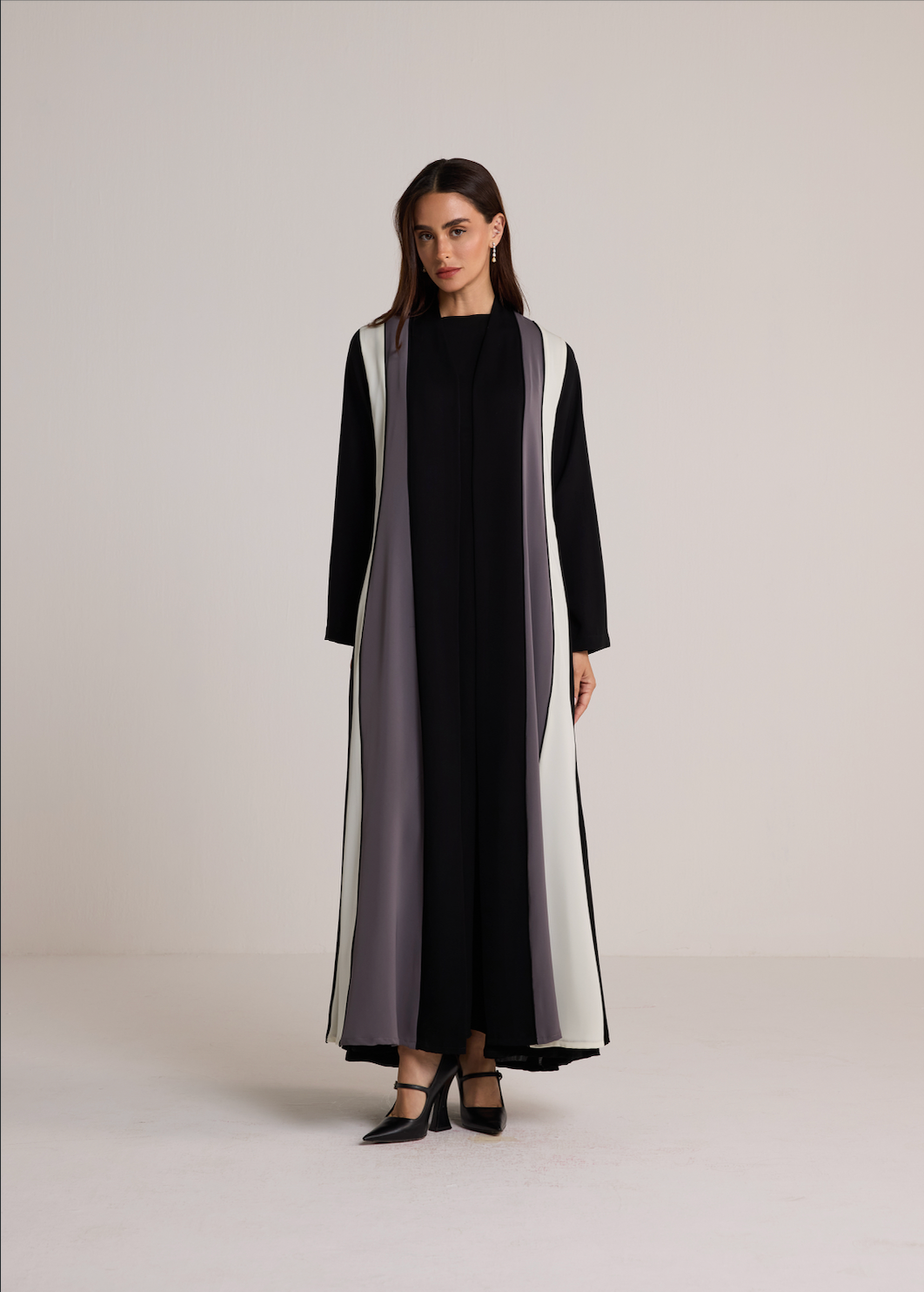 The Verena Abaya