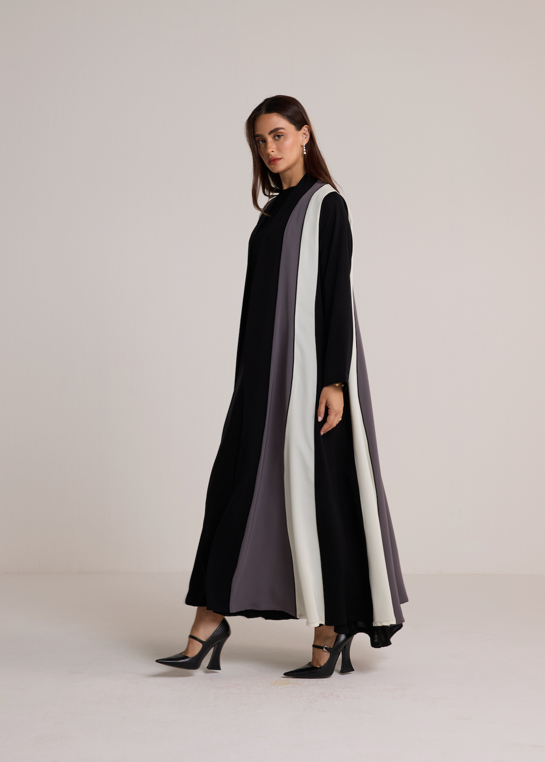 The Verena Abaya