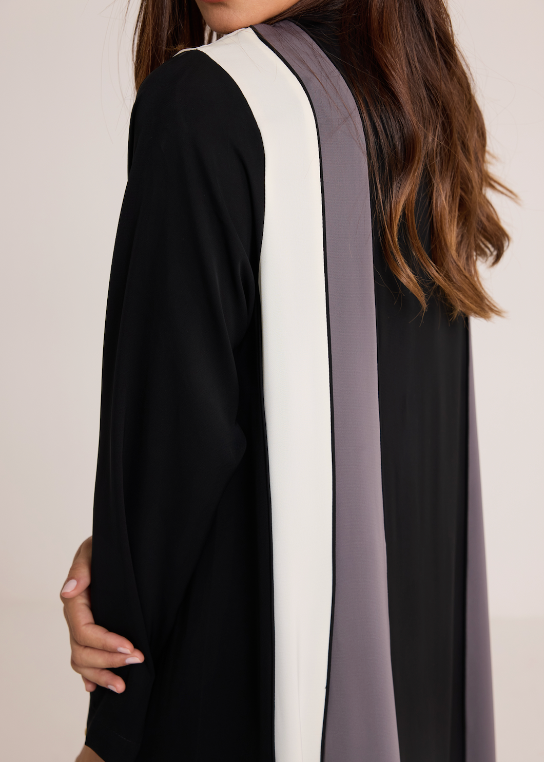 The Verena Abaya