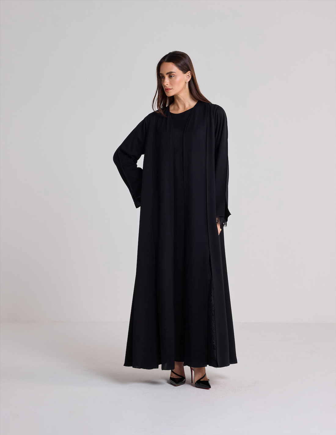 The Vivienne Lace Abaya