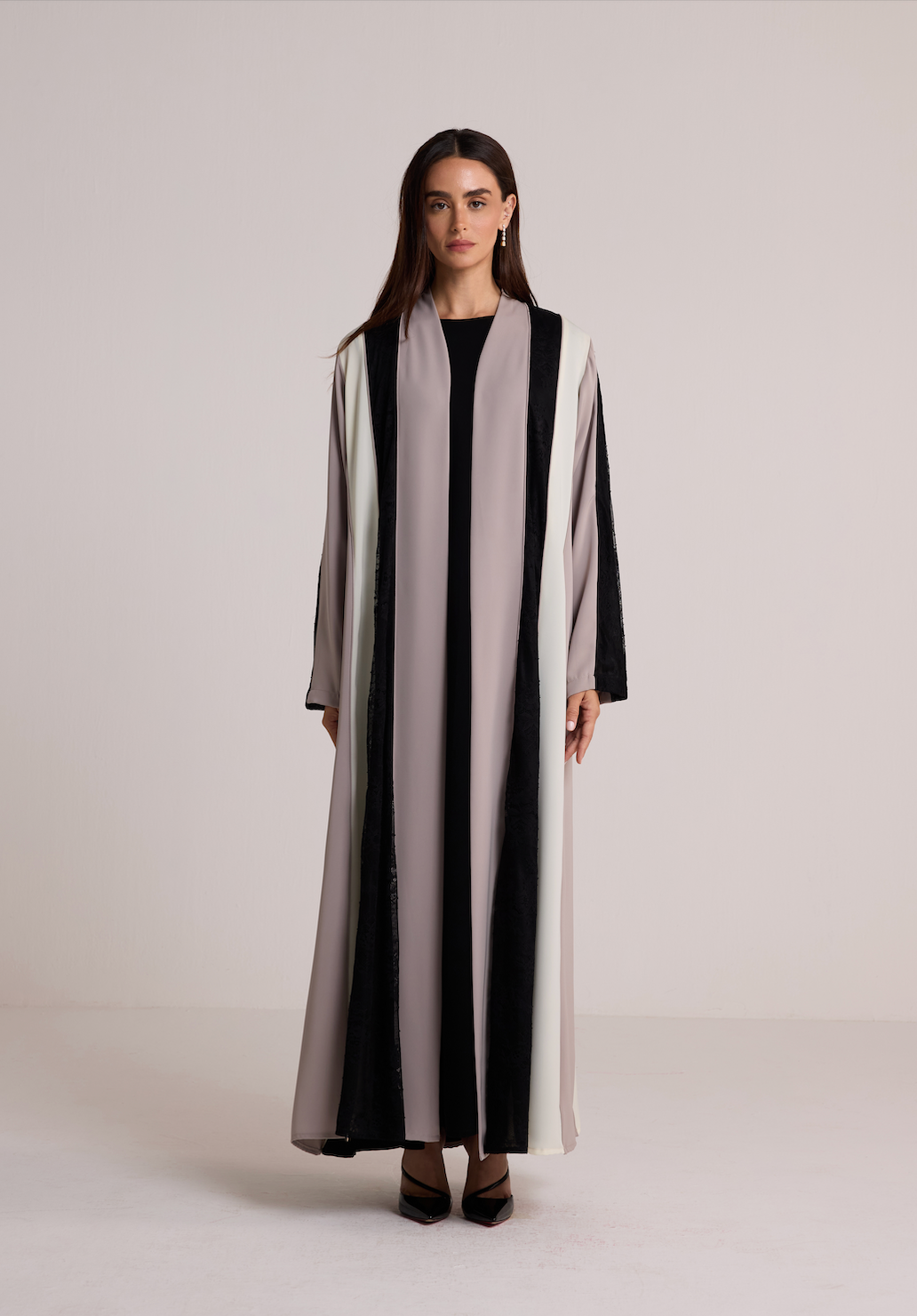 Noir Élan Abaya