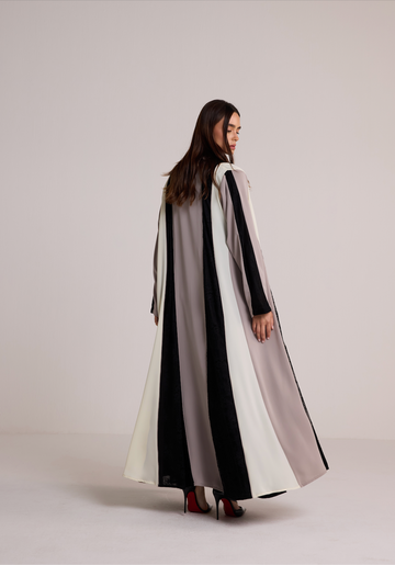 Noir Élan Abaya