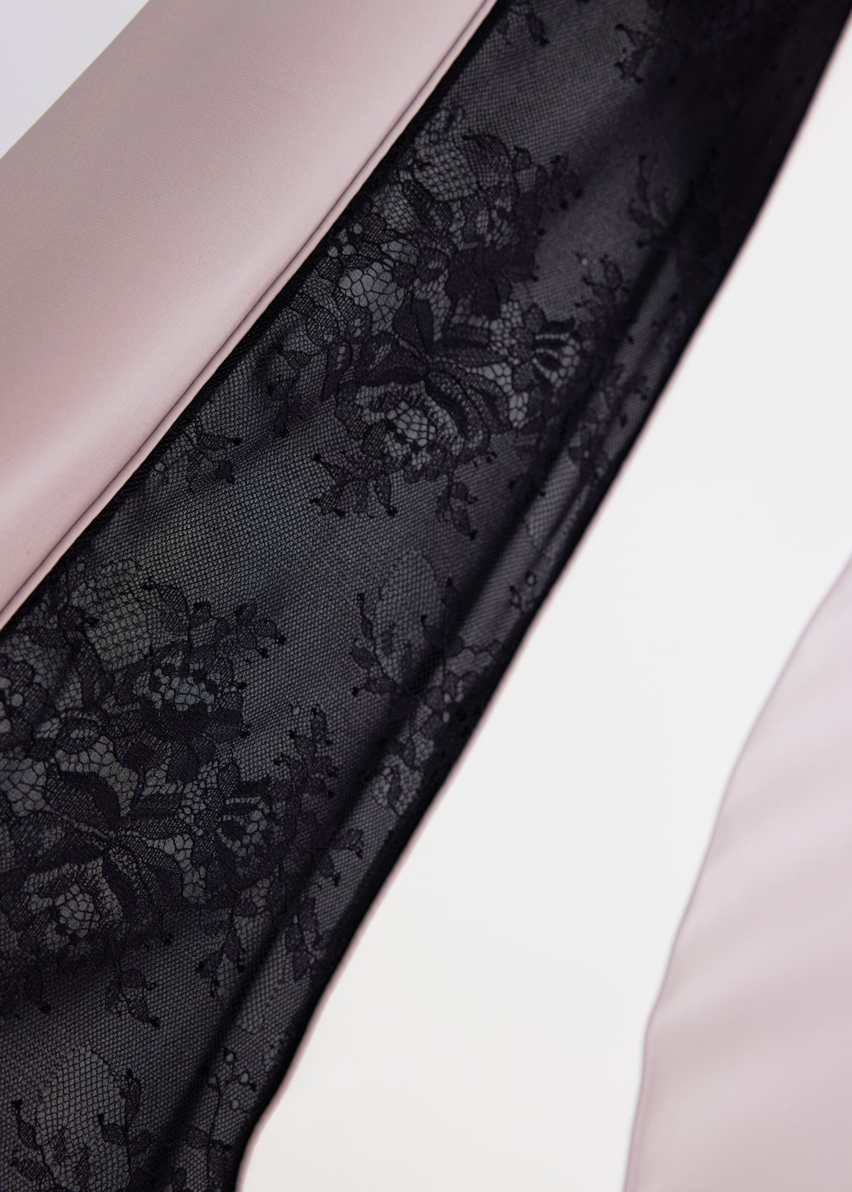 Noir Élan Abaya