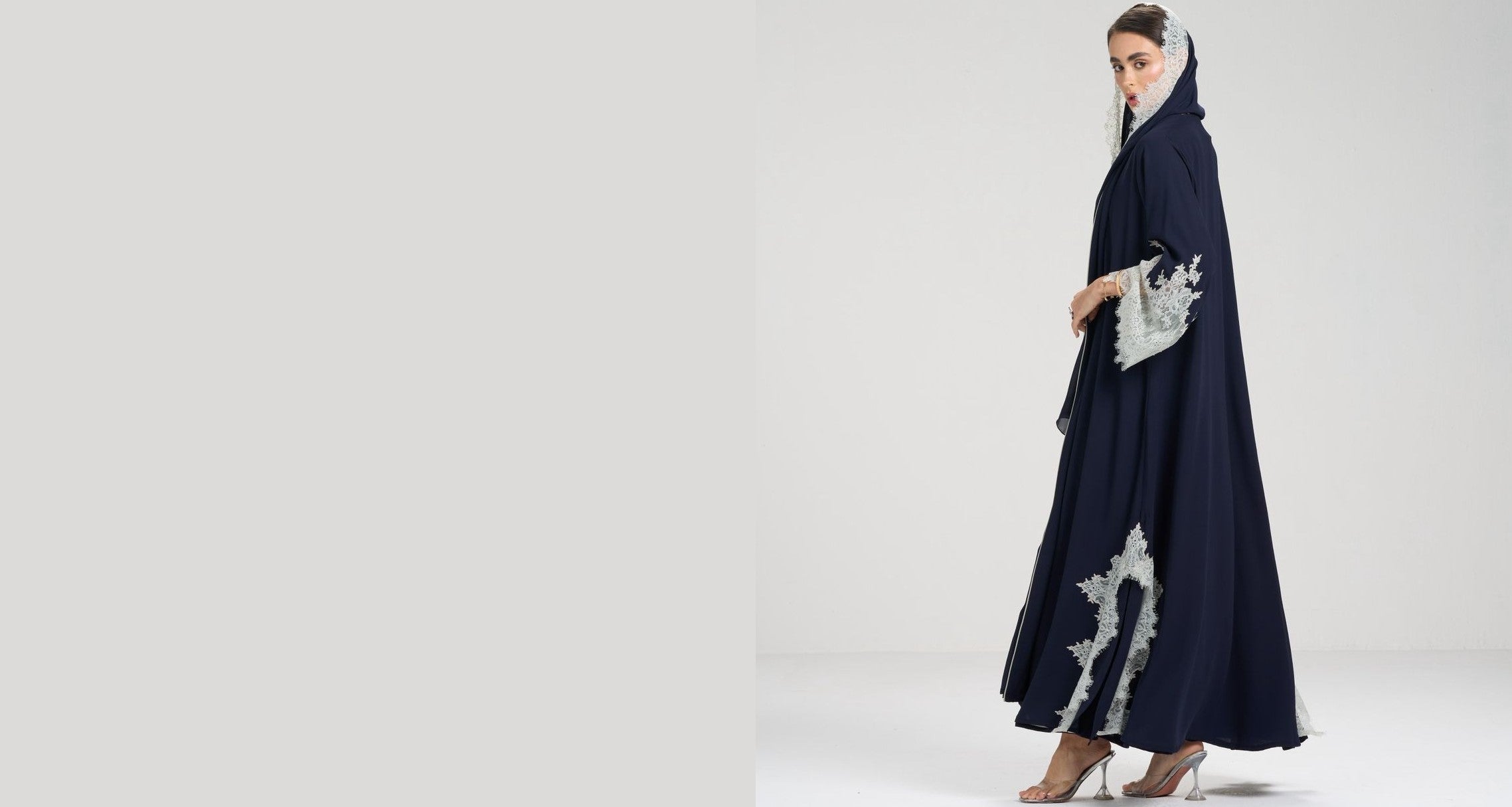 slider image slider_item_tNY9wL